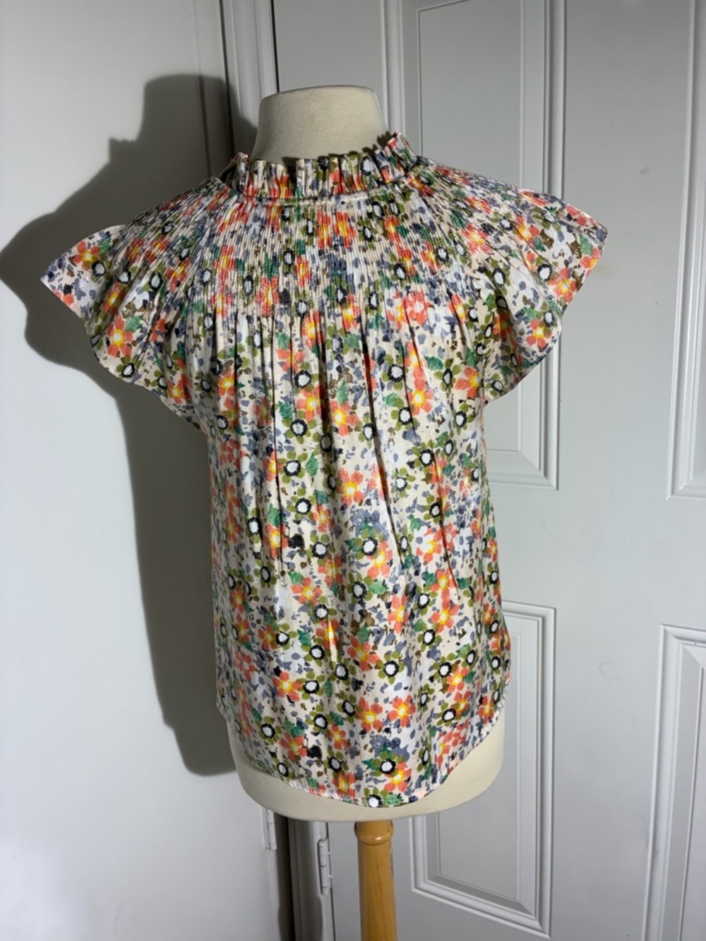 Women's Moodie Floral
Smocked Neck Blouse XS Boho Cottagecore Flutter Sleeve Top - Picture 9 of 14